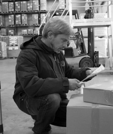 Logisticien dans une des plateformes de stockage Eurologistic basée en Maine-et-Loire